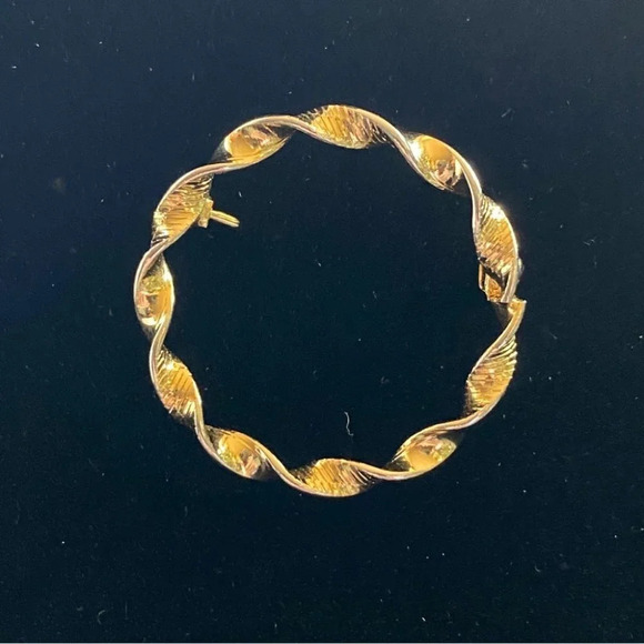 Gold Plated Small Twisted Hoop Brooch Pin - Picture 1 of 8